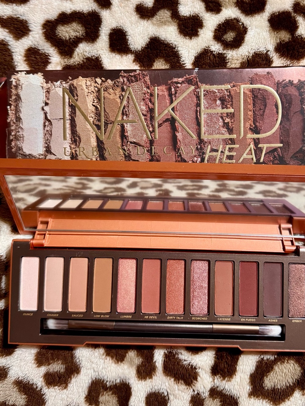 Urban Decay Naked Heat Eyeshadow Palette — Peach, Copper & Brown Shades